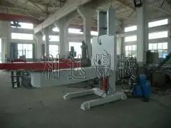 L - type hydraulic lift type displacement machine